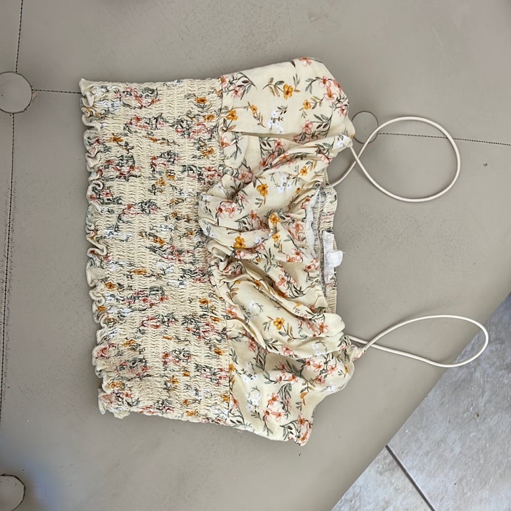 Flowery yellow cropped top
